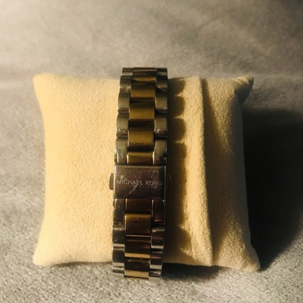 Michael Kors Two Tone Silver & Gold Bradshaw Chronograph Watch MK5912 - Picture 3 of 8